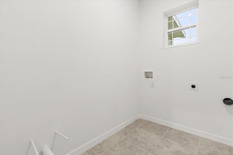 Spacious, unfurnished interior of a new home in , Clermont (Image 23). Spacious, unfurnished interior of a new home in , Clermont (Image 23).