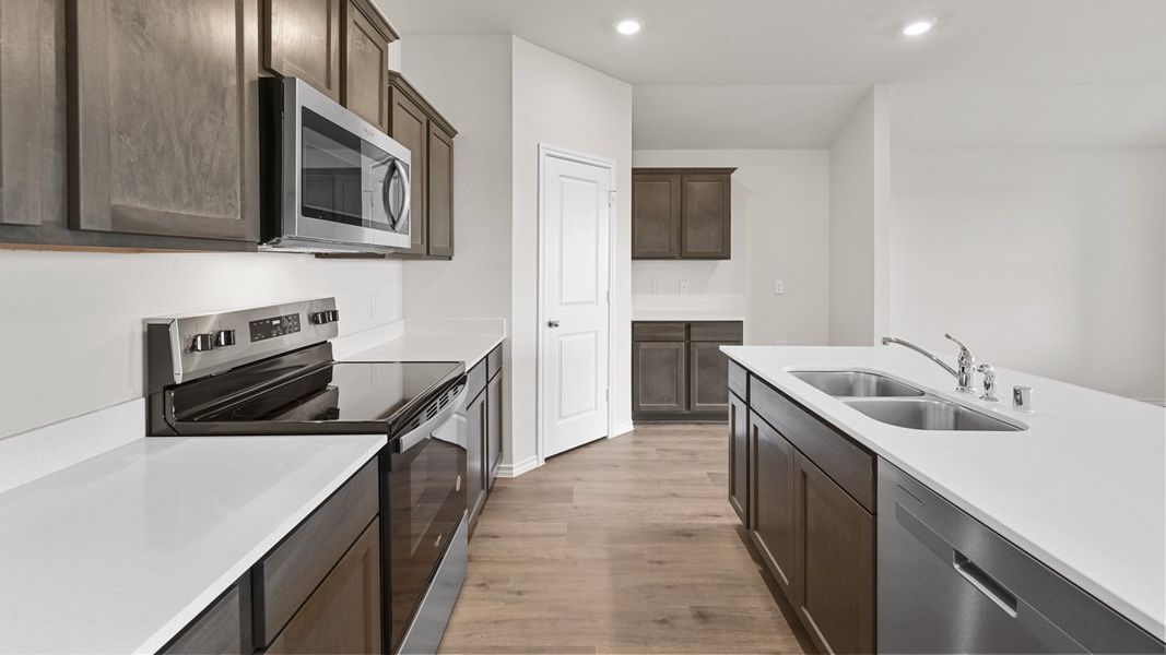 Representative furnished interior of a home built from the Texas Cali by D.R. Horton in Saddlebrook, Waxahachie (Image 6). Representative furnished interior of a home built from the Texas Cali by D.R. Horton in Saddlebrook, Waxahachie (Image 6).