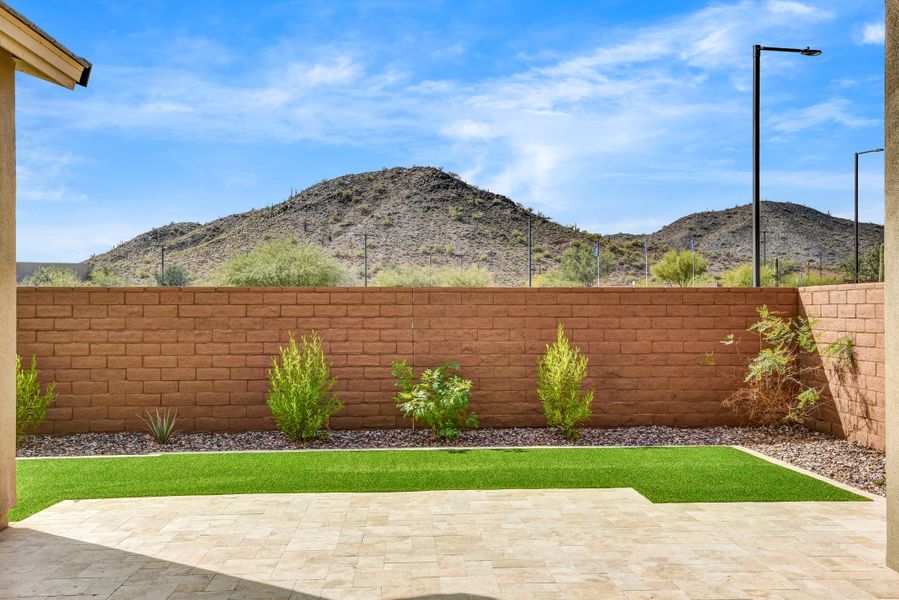 Exterior details and patio area of a home in Ascent at Northpointe at Vistancia, Peoria (Image 28).