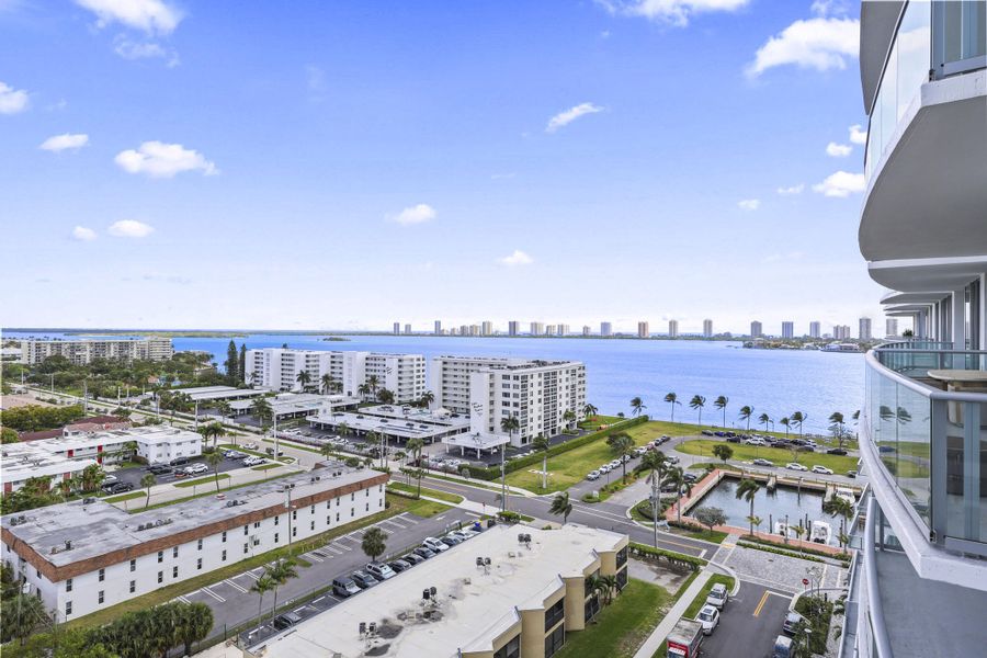 220 Lake Shore Drive - 28.jpg-FULL 220 Lake Shore Drive - 28.jpg-FULL