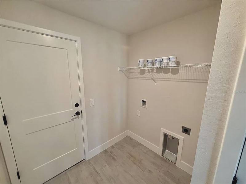 Spacious, unfurnished interior of a new home in South Gulf Cove, Port Charlotte (Image 20).