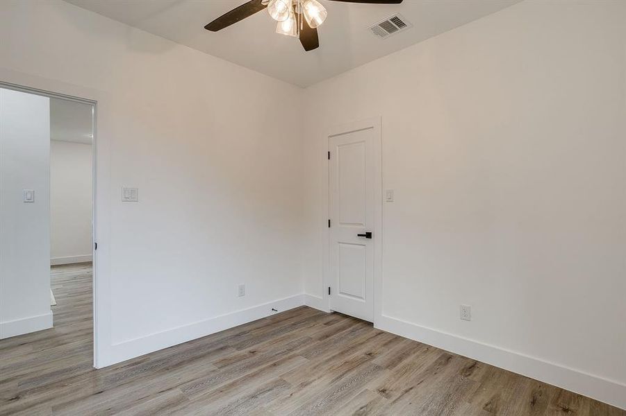 Spacious, unfurnished interior of a new home in , Fort Worth (Image 36). Spacious, unfurnished interior of a new home in , Fort Worth (Image 36).