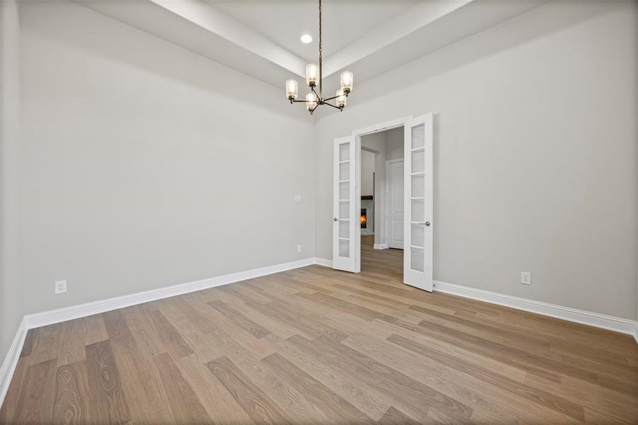 Spacious, unfurnished interior of a new home in Waterfall Ranch - 1 Acre Lots, Waxahachie (Image 17). Spacious, unfurnished interior of a new home in Waterfall Ranch - 1 Acre Lots, Waxahachie (Image 17).