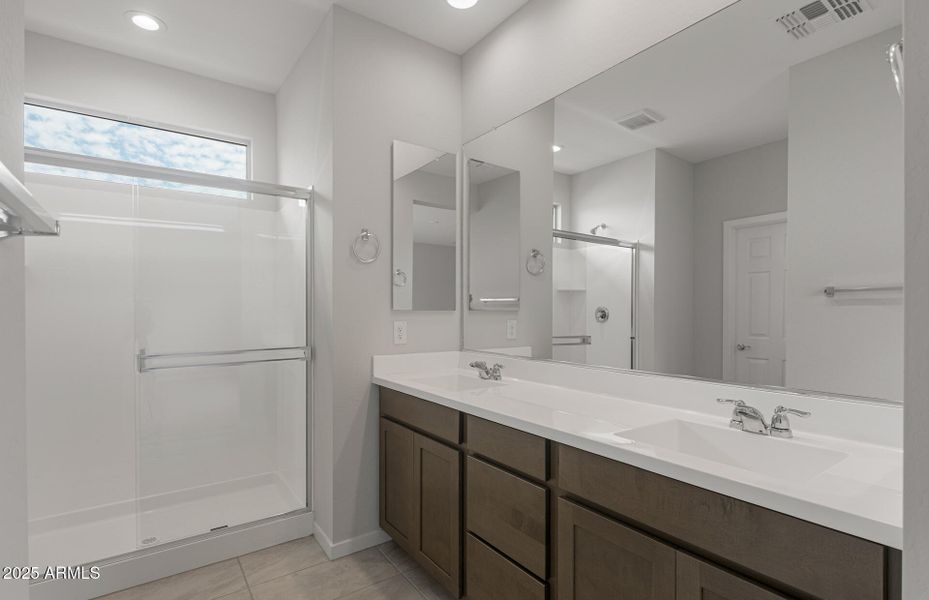 Owner's Bathroom Owner's Bathroom