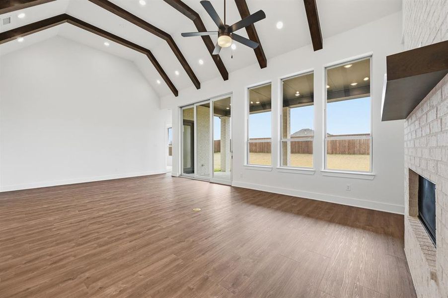 Spacious, unfurnished interior of a new home in Ridge Crossing, Waxahachie (Image 21).