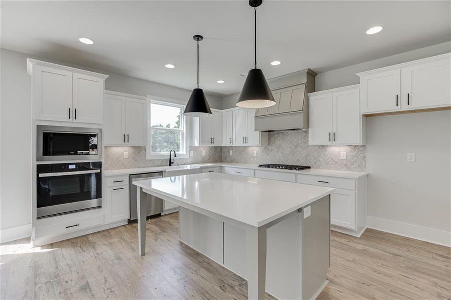 Furnished interior view inside a new home in , Buford (Image 10).