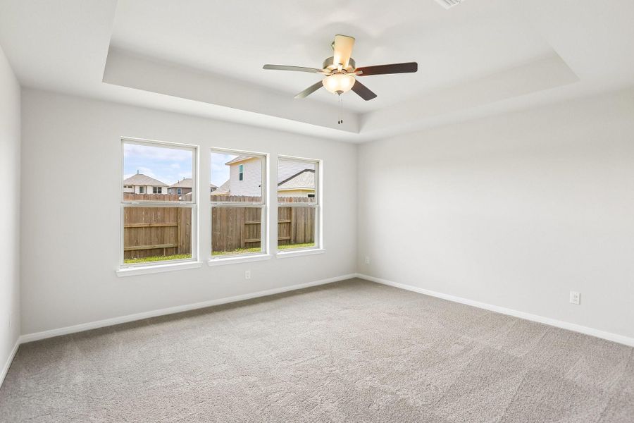 Spacious, unfurnished interior of a new home in Aldeana - Paintbrush Collection, Bonney (Image 32).