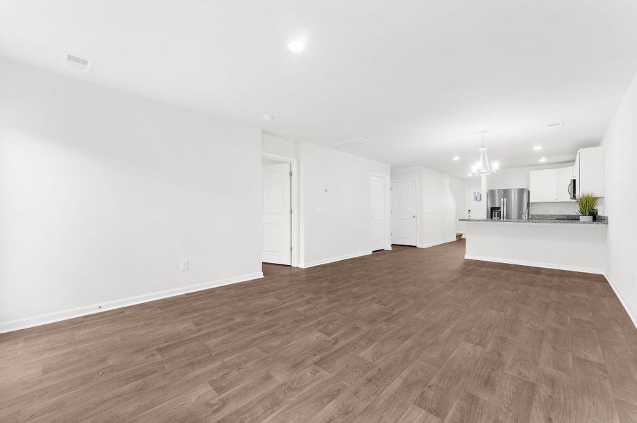 Spacious, unfurnished interior of a new home in , Summerville (Image 18).
