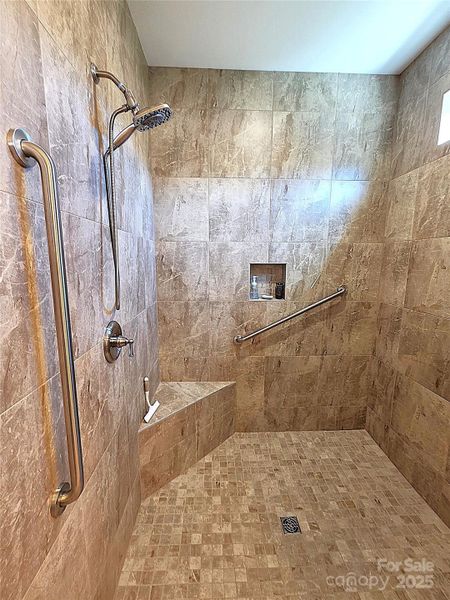 Image 28 of a home in .