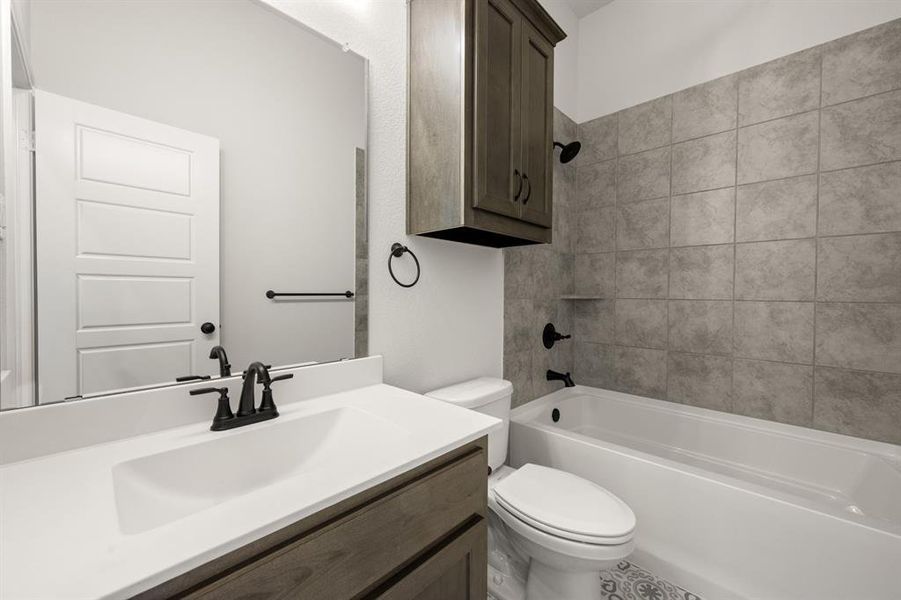 516 Waterford Park- Bathroom-1 516 Waterford Park- Bathroom-1