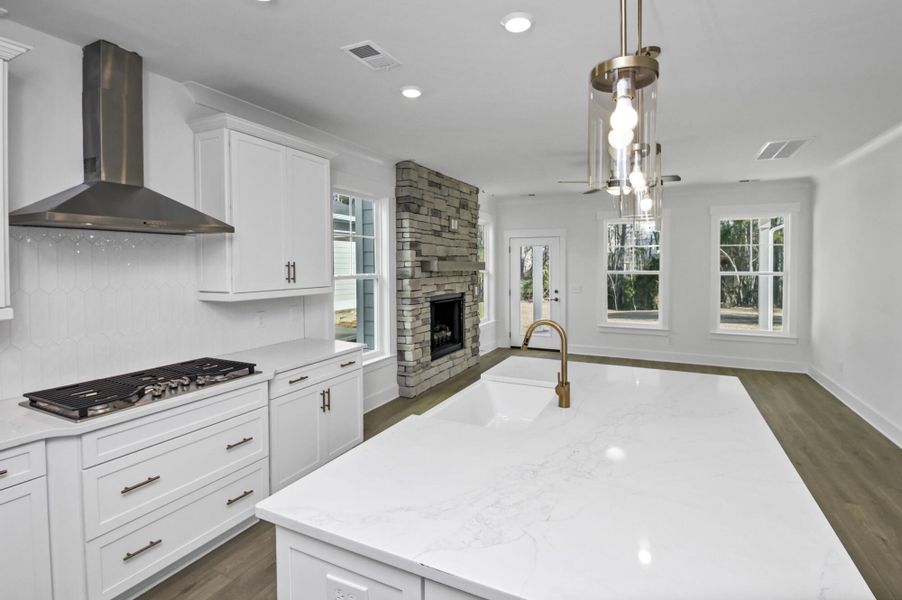 Furnished interior view inside a new home in Clubside Reserve at Summerlake, Lexington (Image 14). Furnished interior view inside a new home in Clubside Reserve at Summerlake, Lexington (Image 14).
