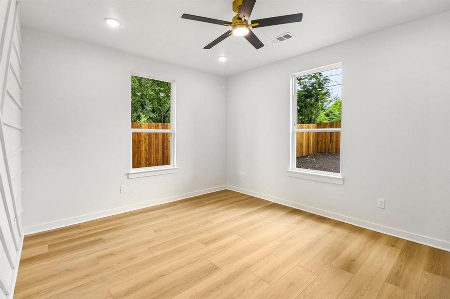 Spacious, unfurnished interior of a new home in , Mesquite (Image 12).