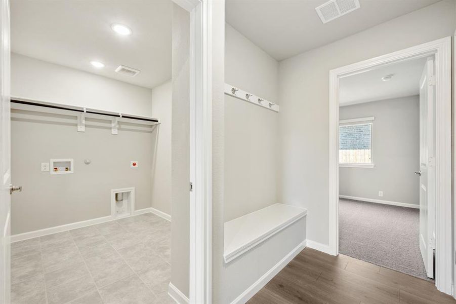 Furnished interior view inside a new home in Heartland Elements, Crandall (Image 9). Furnished interior view inside a new home in Heartland Elements, Crandall (Image 9).