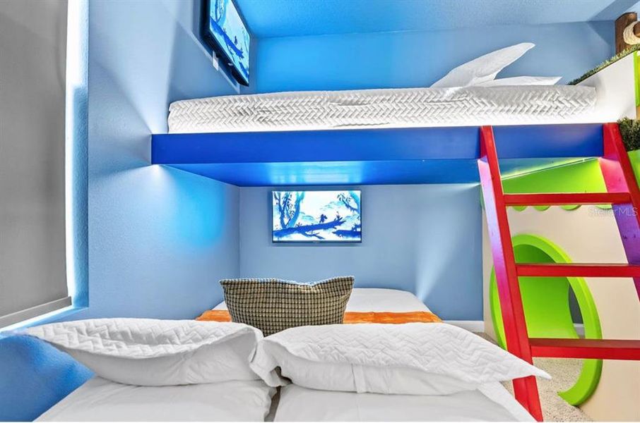 Furnished interior view inside a new home in Solara Resort, Kissimmee (Image 40). Furnished interior view inside a new home in Solara Resort, Kissimmee (Image 40).