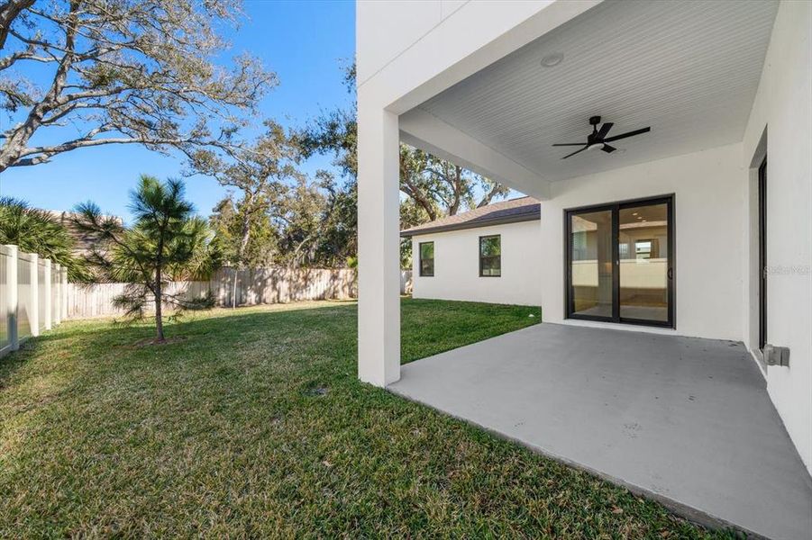 Exterior details and patio area of a home in , Largo (Image 4).