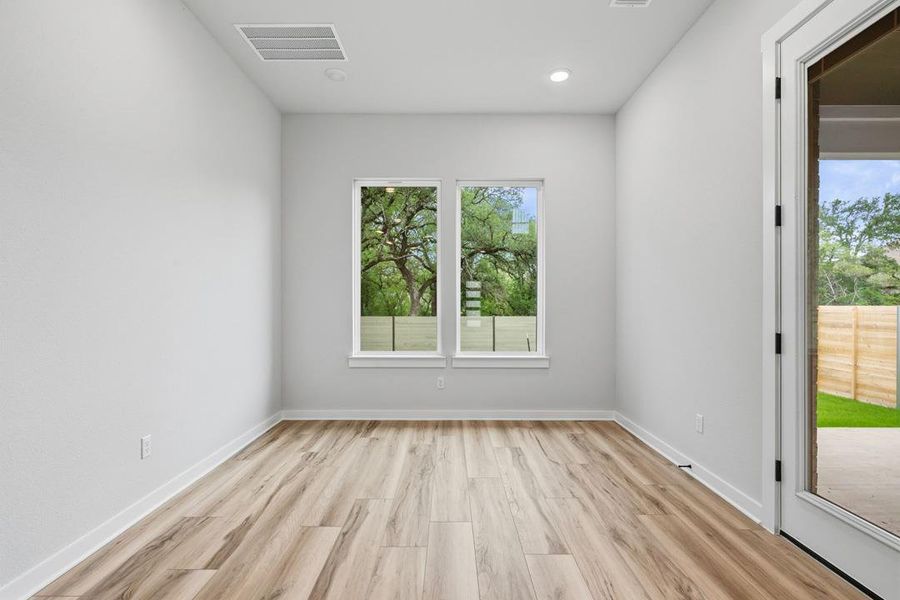 Spacious, unfurnished interior of a new home in Wolf Ranch, Georgetown (Image 18). Spacious, unfurnished interior of a new home in Wolf Ranch, Georgetown (Image 18).