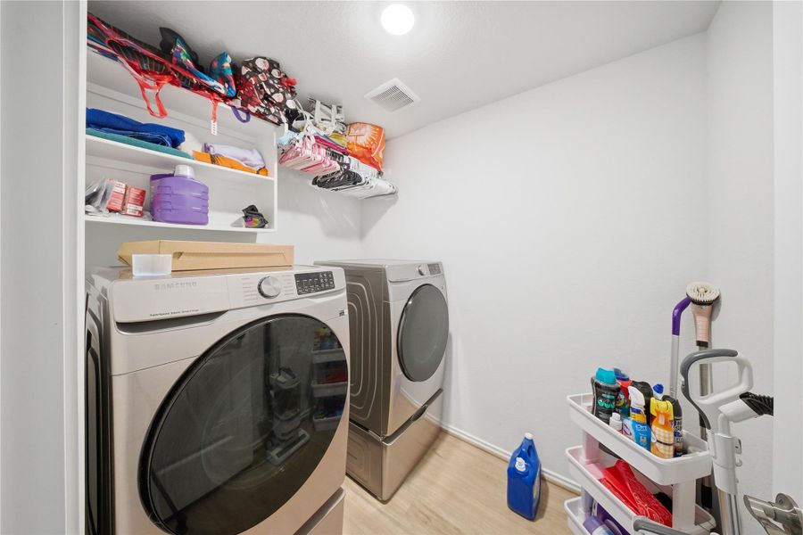Furnished interior view inside a new home in Sierra Vista, Iowa Colony (Image 15).