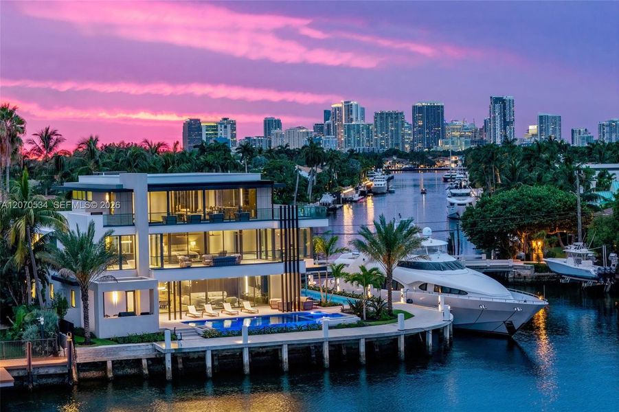 Condo located in Fort Lauderdale, FL showcasing its design and architecture (Image 28).