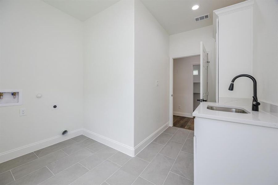 Spacious, unfurnished interior of a new home in , Terrell (Image 31).