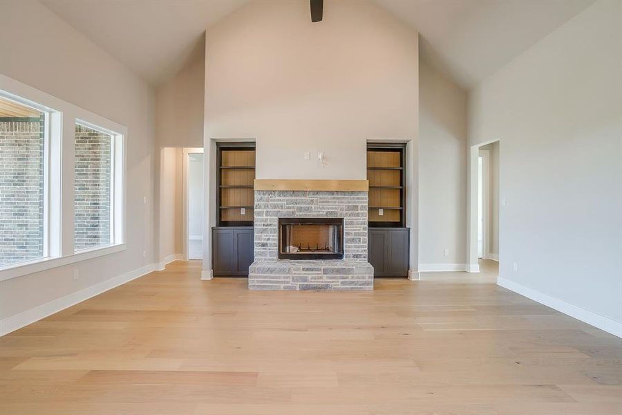 Spacious, unfurnished interior of a new home in Waterfall Ranch Estates, Waxahachie (Image 31).