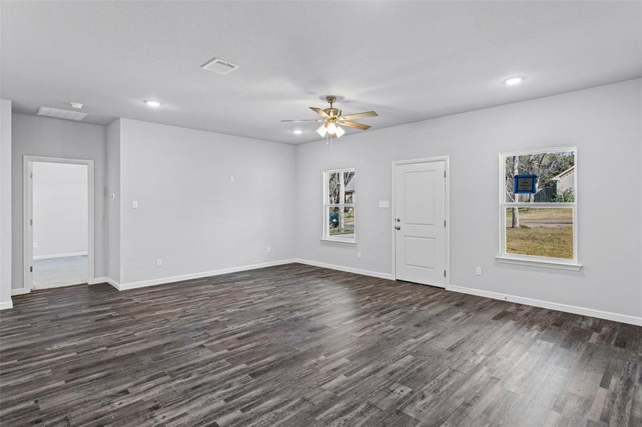 Spacious, unfurnished interior of a new home in , Rio Vista (Image 30).