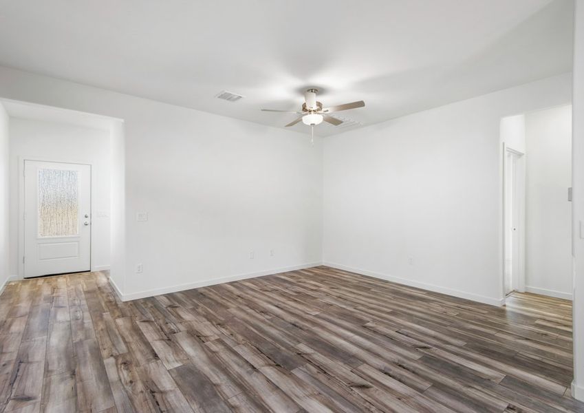 Representative unfurnished interior of a home built from the Aspen by LGI Homes in Star Valley, Tucson (Image 13).