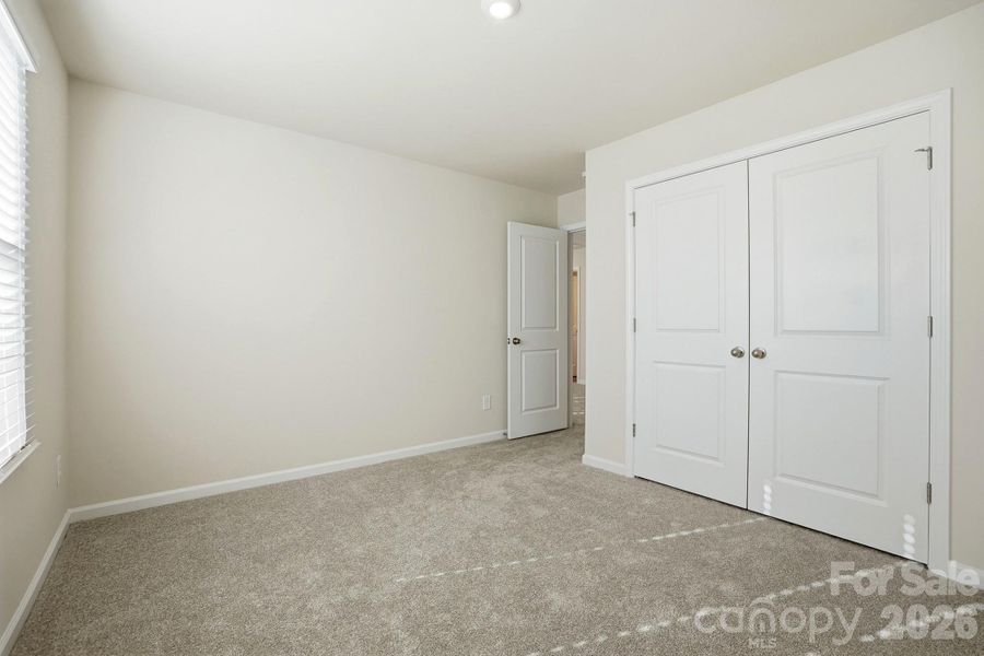 Spacious, unfurnished interior of a new home in Waxhaw Landing, Monroe (Image 23).