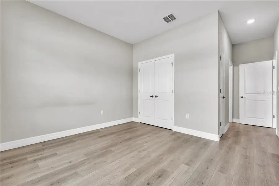 Spacious, unfurnished interior of a new home in , Punta Gorda (Image 23).