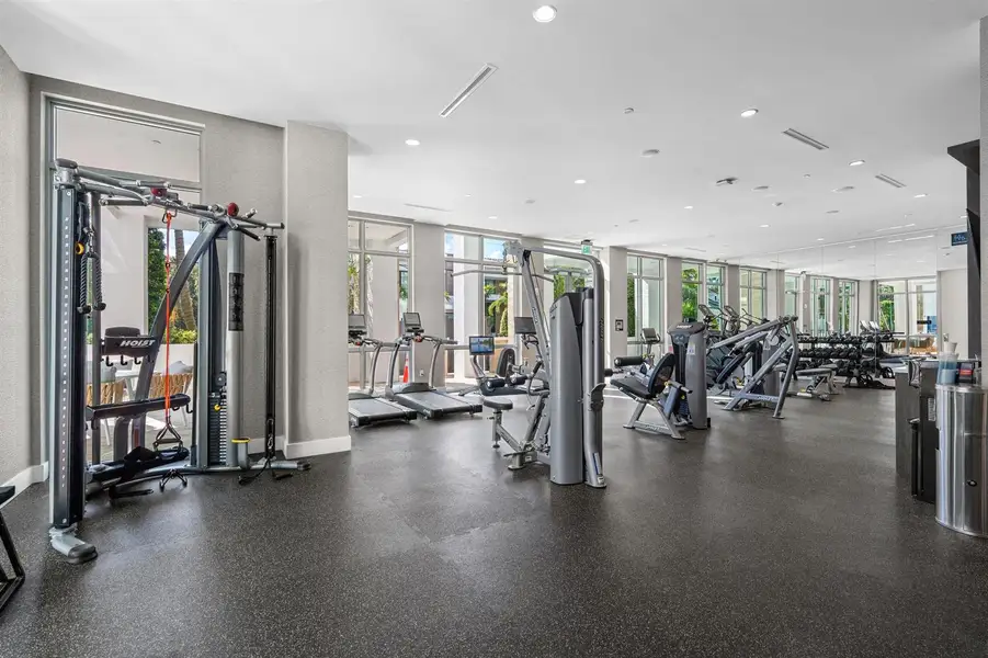 FITNESS CENTER FITNESS CENTER