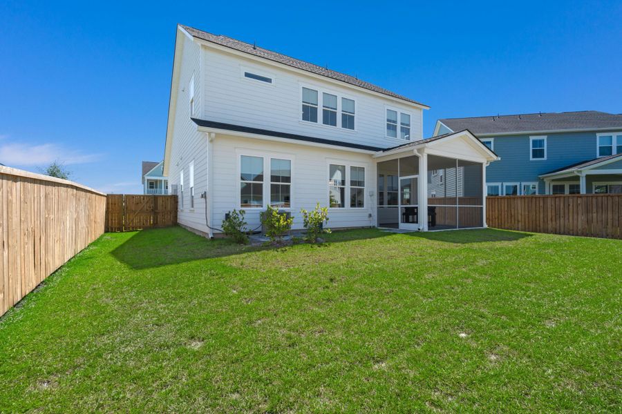 Exterior details and patio area of a home in Carnes Crossroads, Summerville (Image 22).