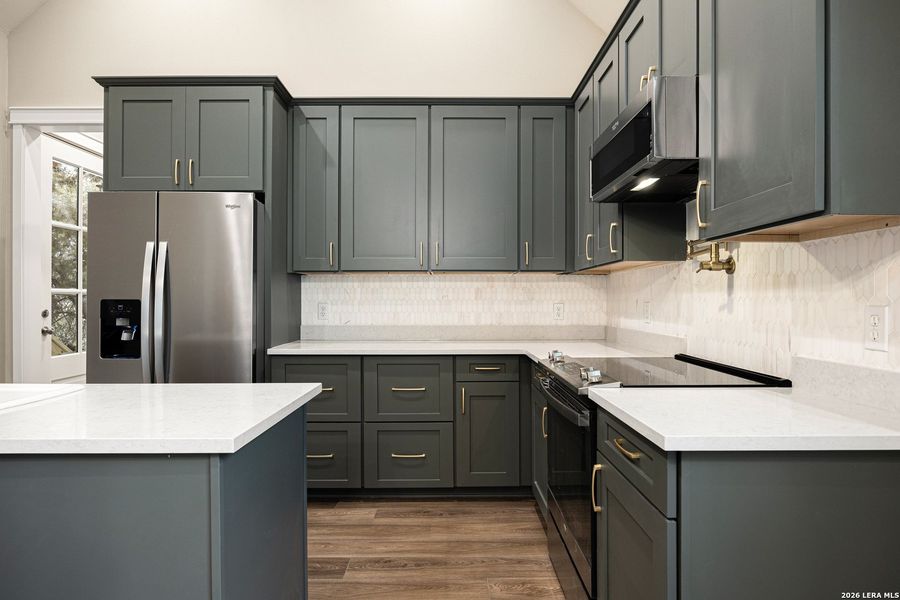 Furnished interior view inside a new home in , Canyon Lake (Image 12).