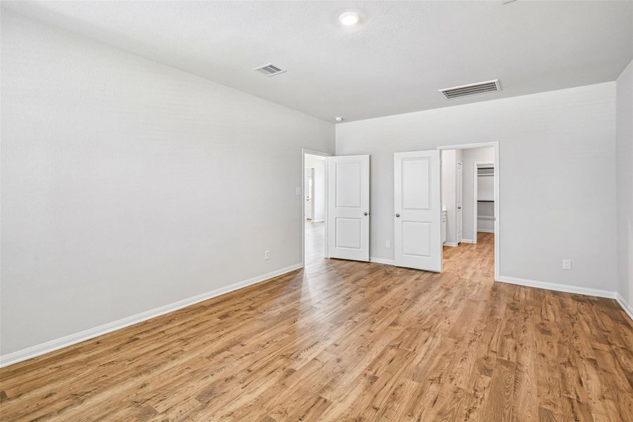Spacious, unfurnished interior of a new home in Trails at Cochran Ranch, Waller (Image 38). Spacious, unfurnished interior of a new home in Trails at Cochran Ranch, Waller (Image 38).