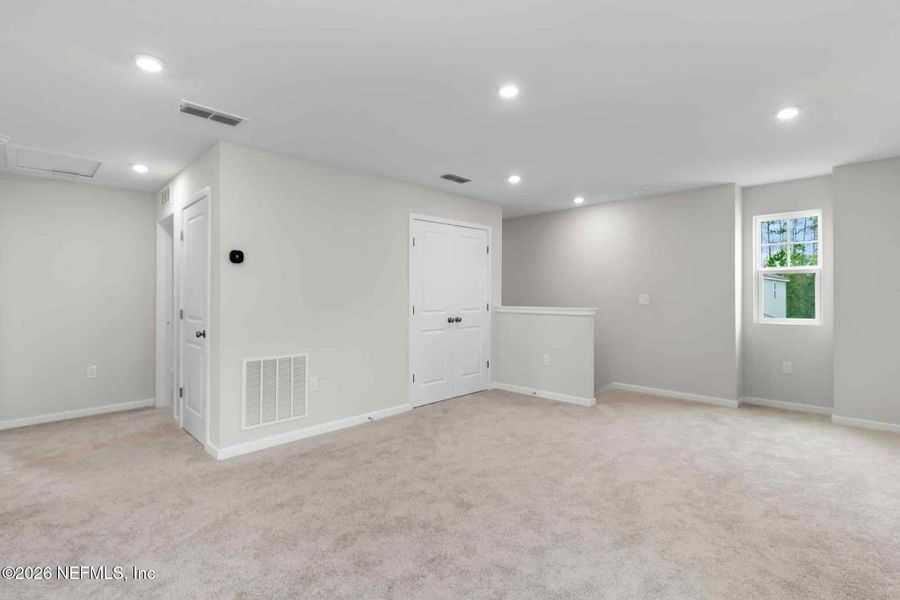 Spacious, unfurnished interior of a new home in , Jacksonville (Image 21).