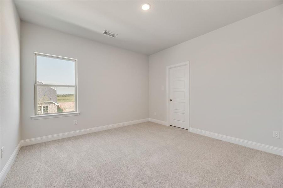 Spacious, unfurnished interior of a new home in Arbors at Legacy Hills, Celina (Image 24).
