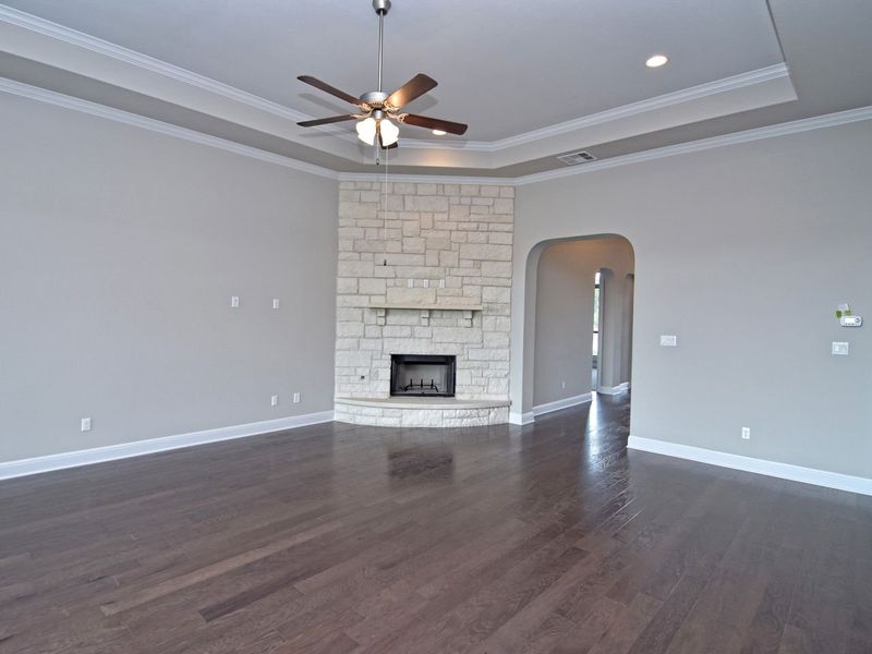 Representative unfurnished interior of a home built from the Avalon by Giddens Homes in Scofield Farms Estates, Georgetown (Image 174).