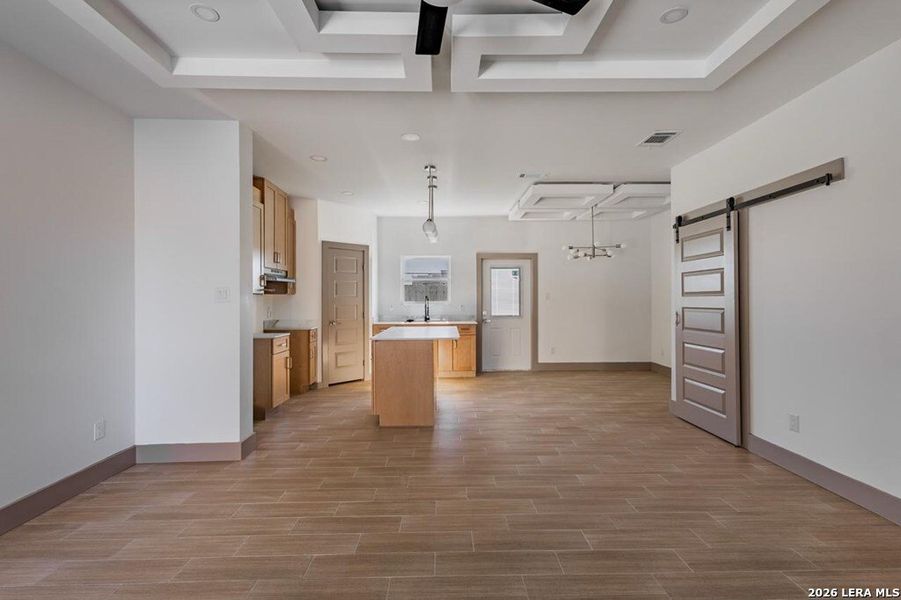 Spacious, unfurnished interior of a new home in , Eagle Pass (Image 12).