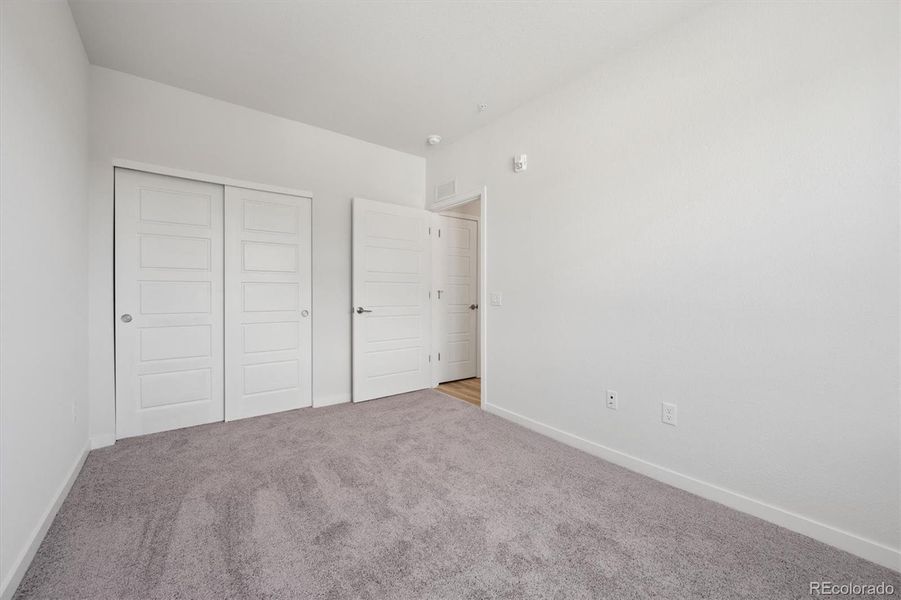 Spacious, unfurnished interior of a new home in Condo Collection at Grand Vue at Interlocken, Broomfield (Image 12).