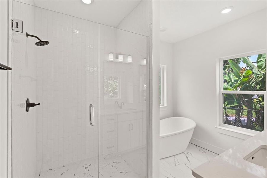 Furnished interior view inside a new home in , Winter Garden (Image 16).