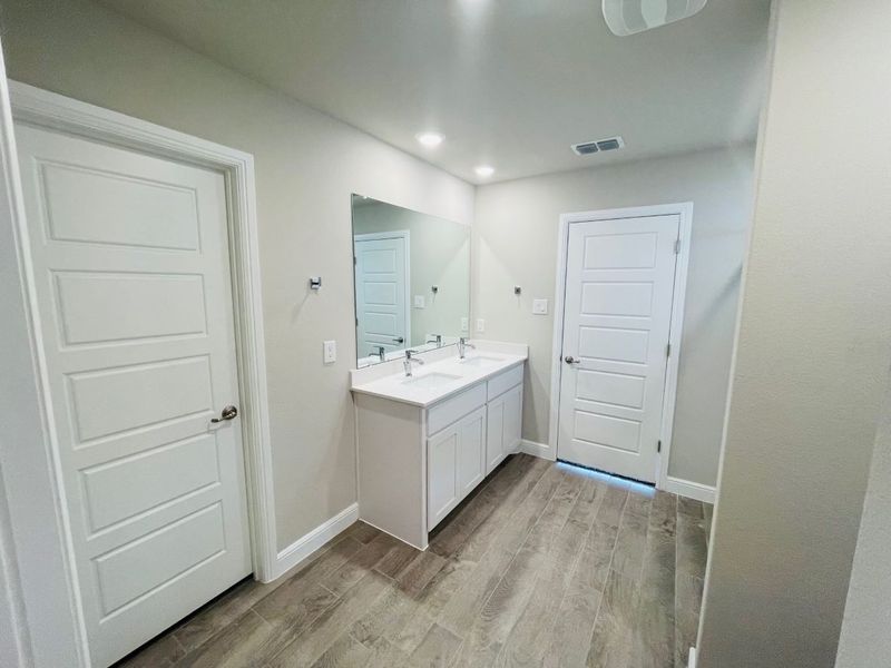 Furnished interior view inside a new home in The Parks of Alvarado, Alvarado (Image 5).