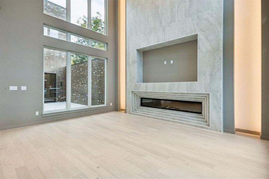 Spacious, unfurnished interior of a new home in , Roanoke (Image 28).