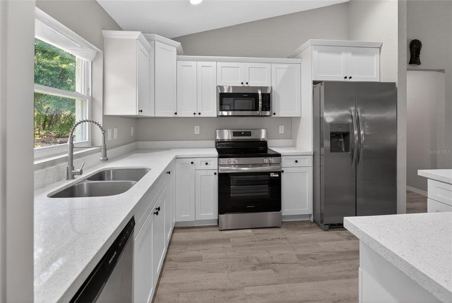 Furnished interior view inside a new home in , Ocklawaha (Image 7).