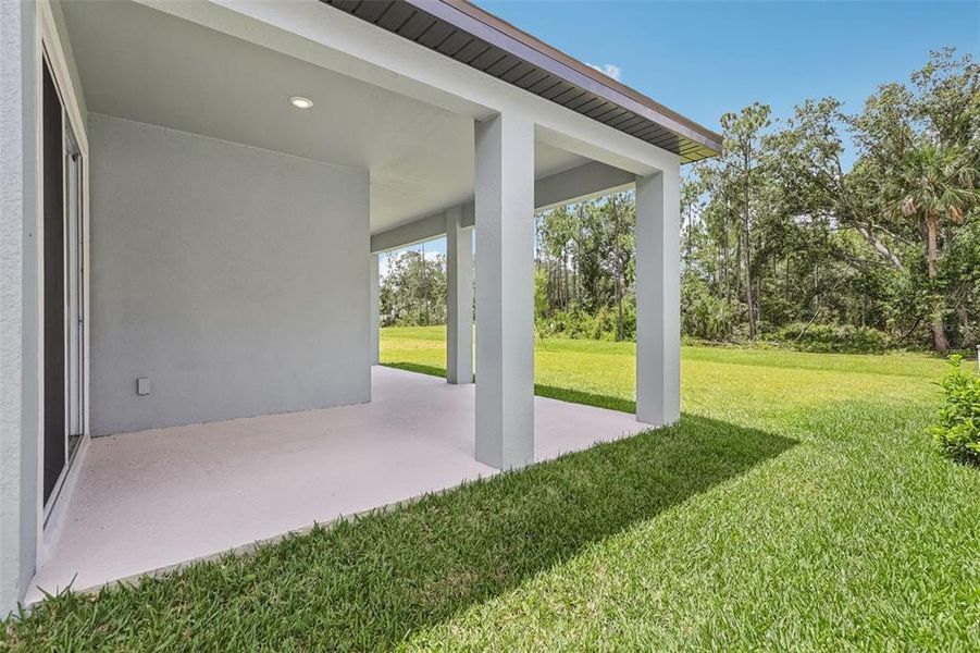 Exterior details and patio area of a home in Legends Preserve - Signature Series, Daytona Beach (Image 30).