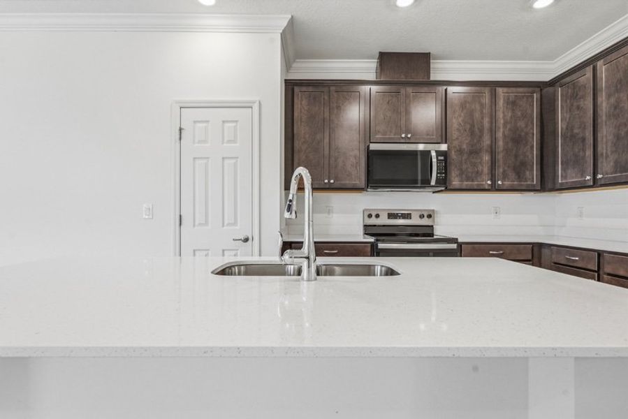 Furnished interior view inside a new home in Eden Hills, Lake Alfred (Image 7).