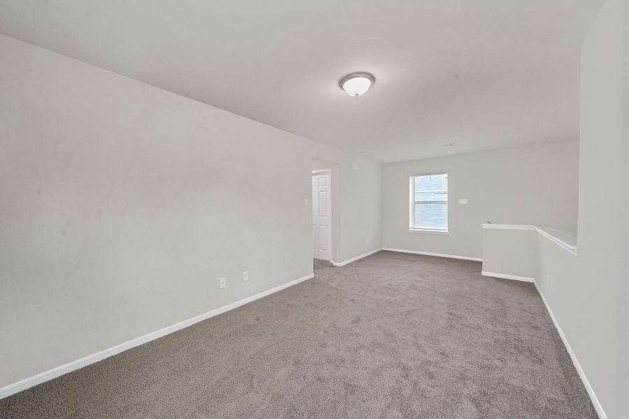 Spacious, unfurnished interior of a new home in Woodland Lakes, Houston (Image 24).