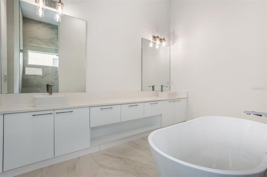 Furnished interior view inside a new home in , Montverde (Image 3).