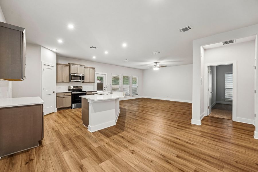 Representative furnished interior of a home built from the Morris by Omega Builders in Three Creeks, Belton (Image 4).