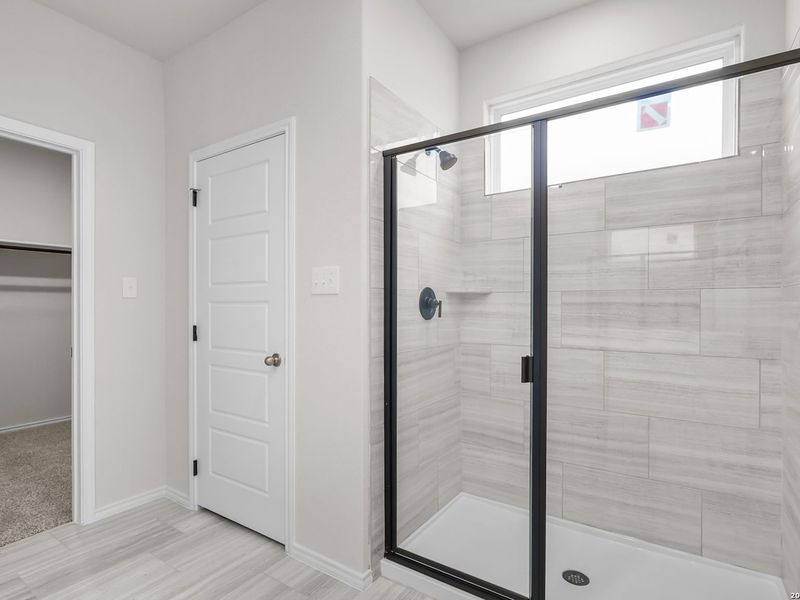 Image 39 of a home in Royal Crest. Image 39 of a home in Royal Crest.