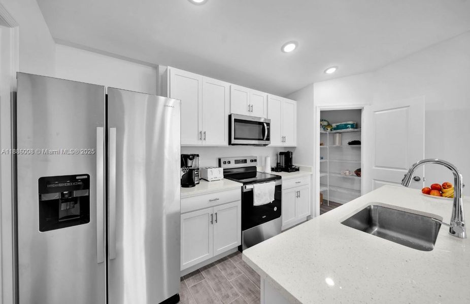 Furnished interior view inside a new home in , Cape Coral (Image 6).