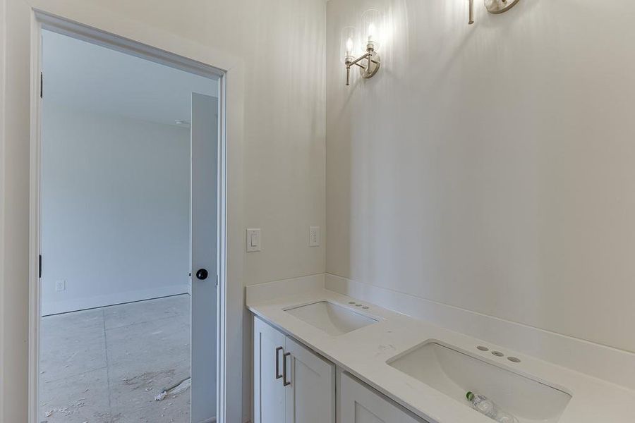 Image 38 of a home in .