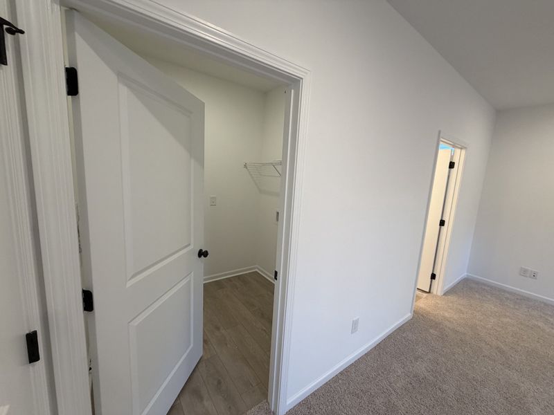 Spacious, unfurnished interior of a new home in Marlin Pointe, White House (Image 11).